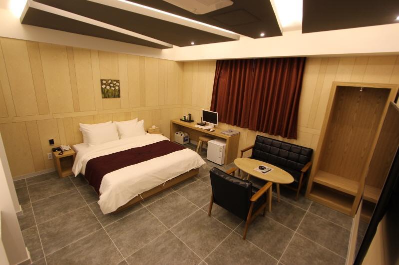 Instar Tourist Hotel Tegu Kültér fotó