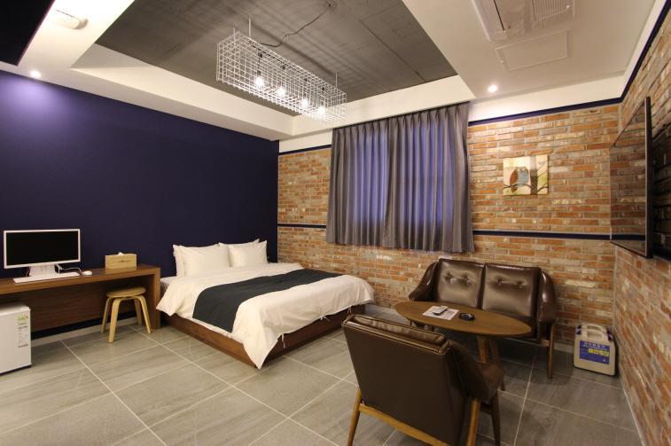 Instar Tourist Hotel Tegu Kültér fotó