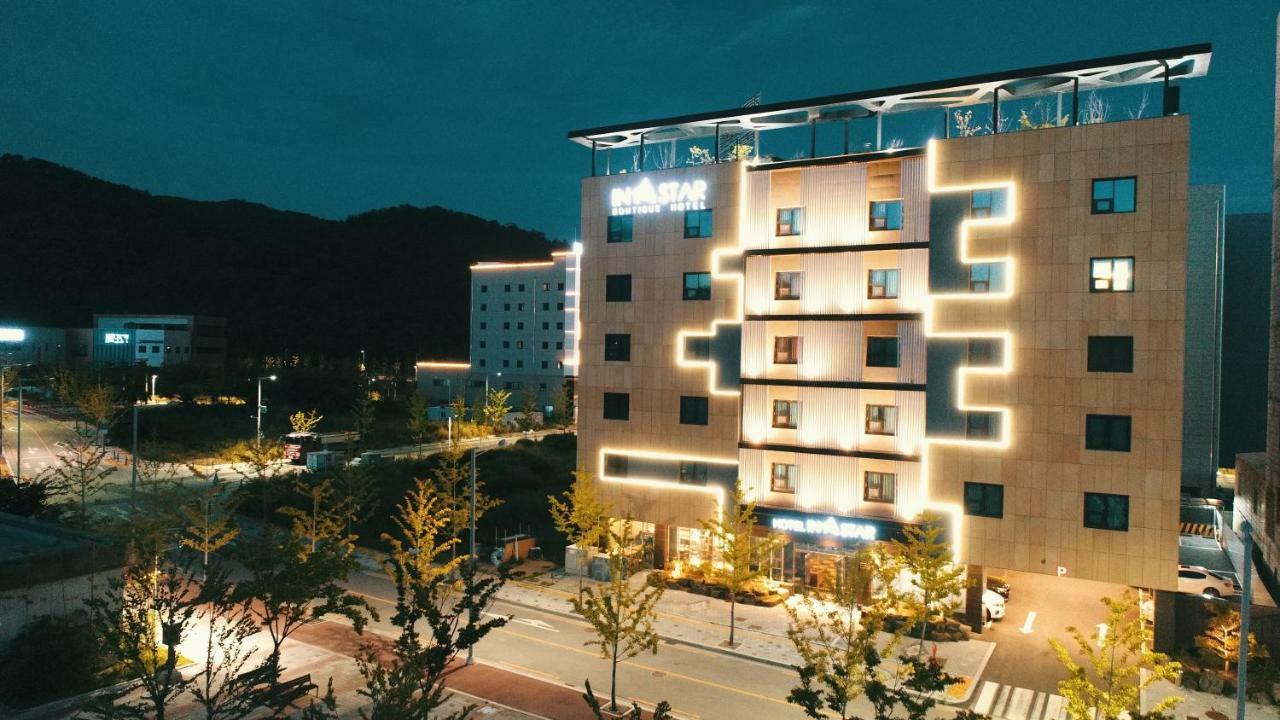 Instar Tourist Hotel Tegu Kültér fotó
