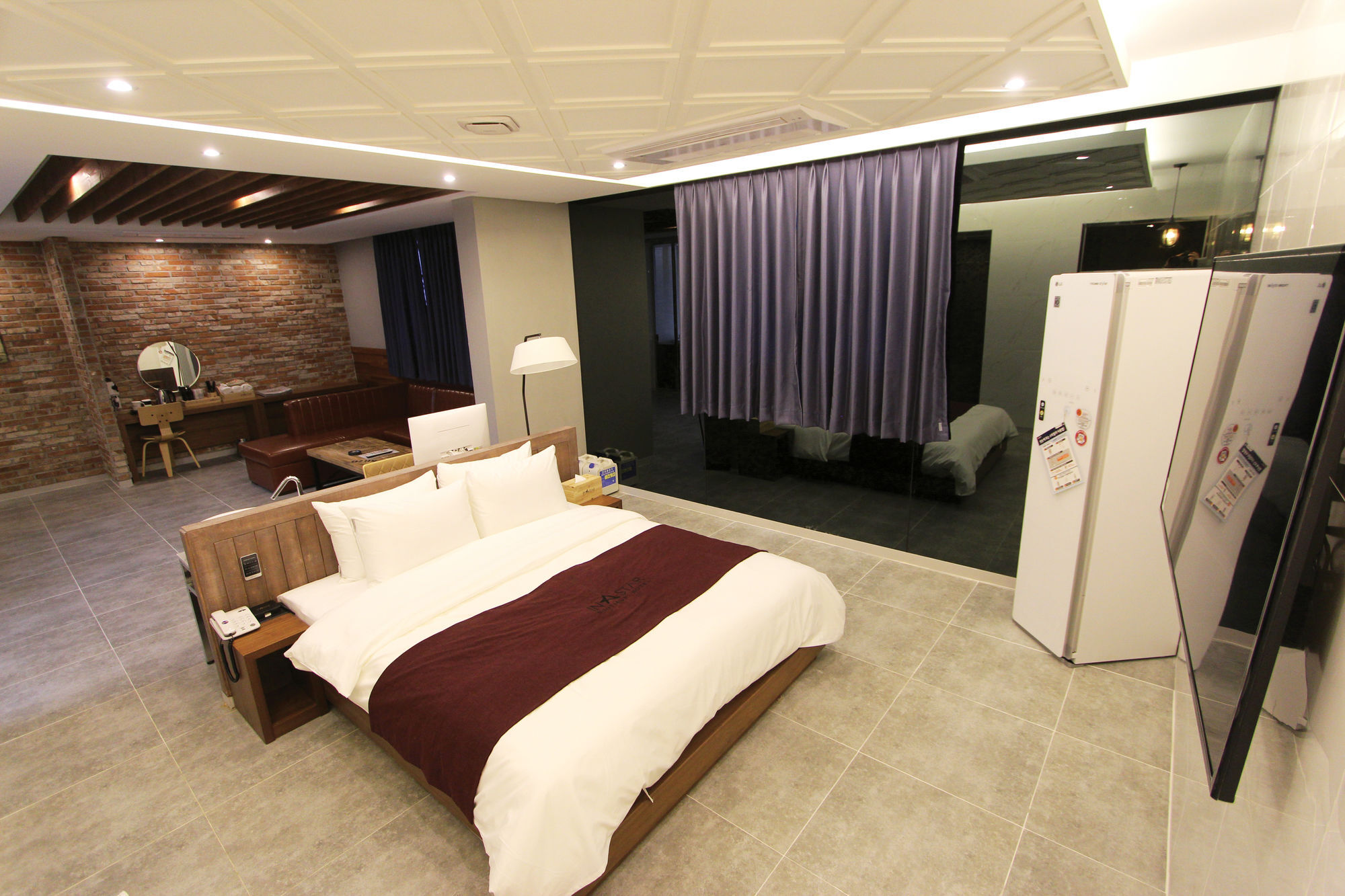 Instar Tourist Hotel Tegu Kültér fotó